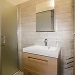 Prázdninový dům 2 Bedroom Cozy In