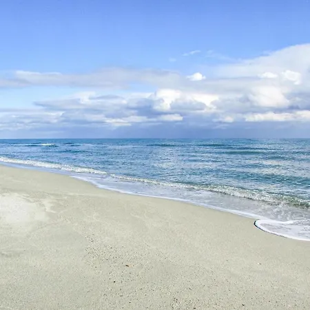 2 Bedroom Cozy In Holiday home