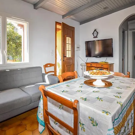 2 Bedroom Cozy In *