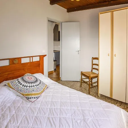 2 Bedroom Cozy In